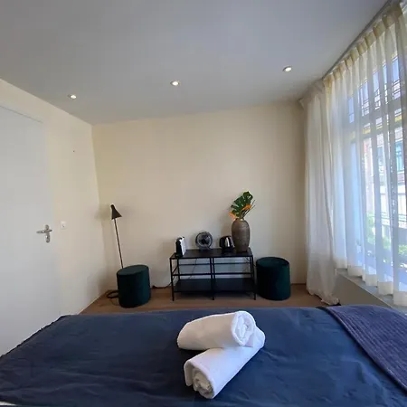 Daire Stunning Location, Central B&b,room Amsterdam